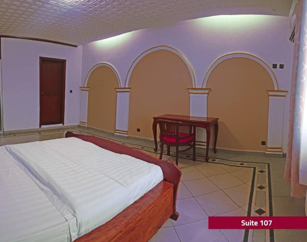 Hotel Le Majestic Douala Exteriér fotografie
